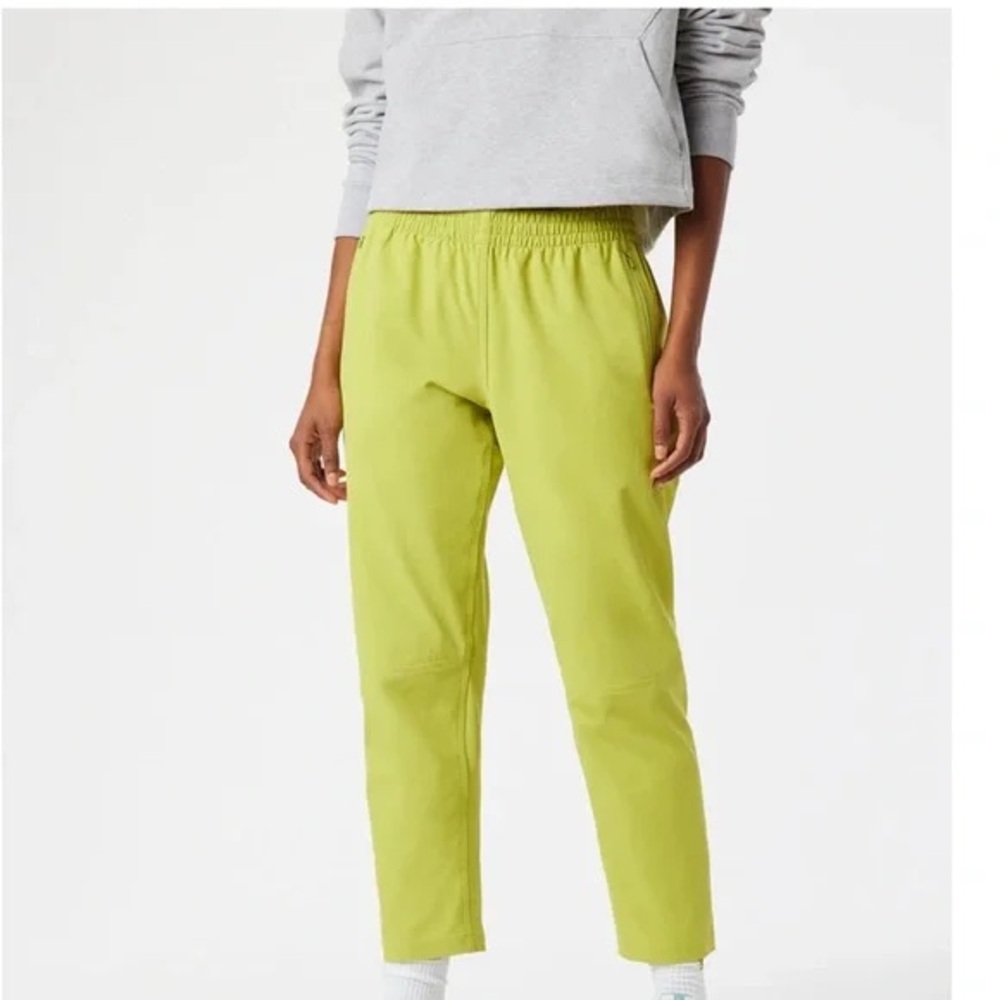 Outdoor Voices RecTrek Pants in Lime Size Medium